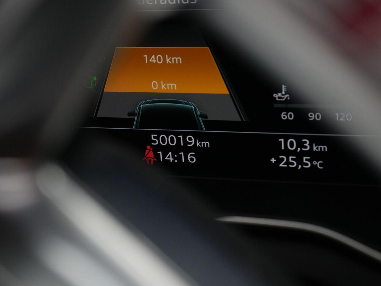 Audi Q5 50 TFSI e 299 pk S-tronic S edition / S-Line | Panoramadak | Rondomzicht camera | Matrix LED | Side Assist | Afgevlakt sportstuur