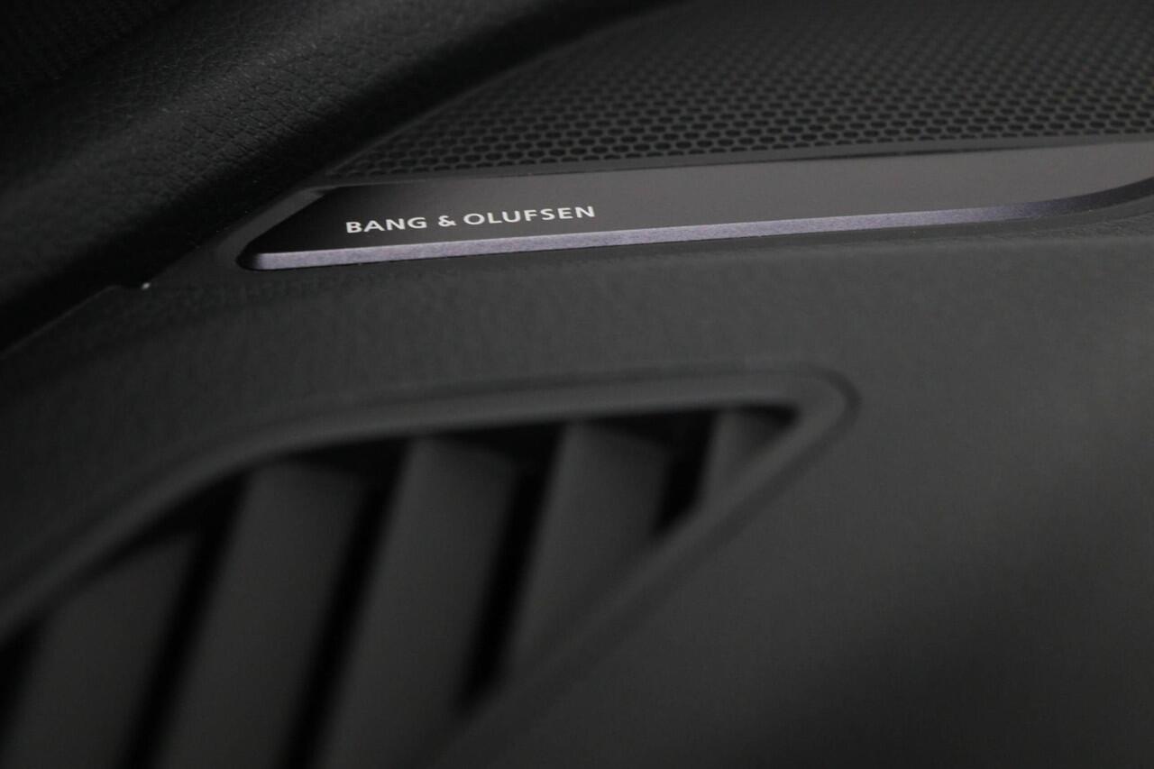 Audi Q5 Sportback 55 TFSI e S edition | PANORAMADAK | LUCHTVERING | B&O DAB | APPLE | CAMERA | 20" | S-LINE |