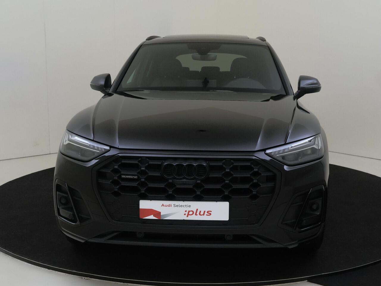 Audi Q5 55 TFSI e S edition Competition | Panoramadak | Bang & Olufsen | Lederen bekleding 'Valcona' | 360 camera | Dodehoek detectie | Parkeerasisstent | Stoel- en stuurwielverwarming |