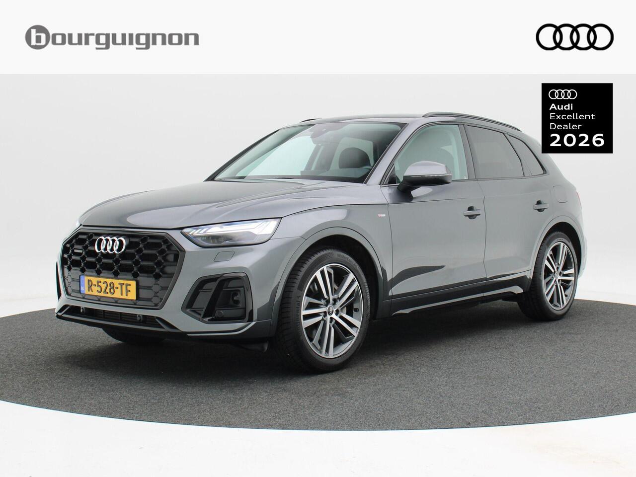 Audi Q5 55 TFSi e 368 Pk Automaat S-Line | Zwart Optiek | CarPlay | Camera | Stoelverwarming | Elektrische Achterklep | 20 Inch | 64.901 Km!!