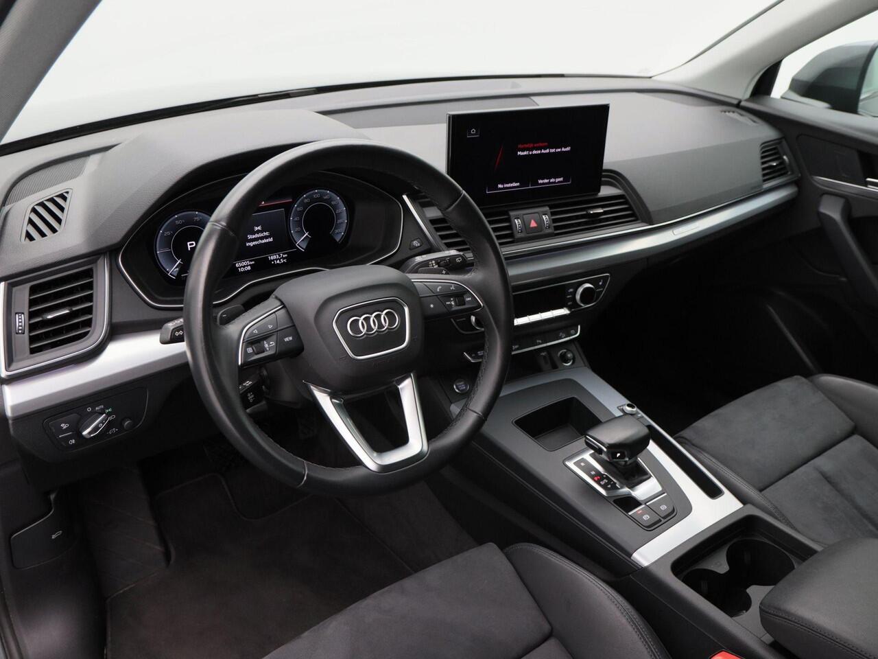 Audi Q5 55 TFSi e 368 Pk Automaat S-Line | Zwart Optiek | CarPlay | Camera | Stoelverwarming | Elektrische Achterklep | 20 Inch | 64.901 Km!!