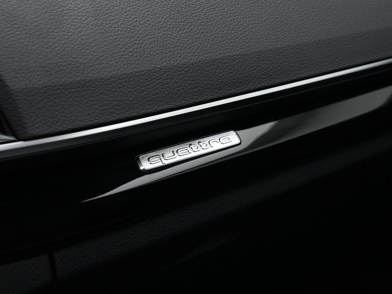 Audi Q5 55 TFSI e Quattro Competition / S-Line | Panoramadak | Trekhaak | Achteruitrijcamera | Stoelverwarming