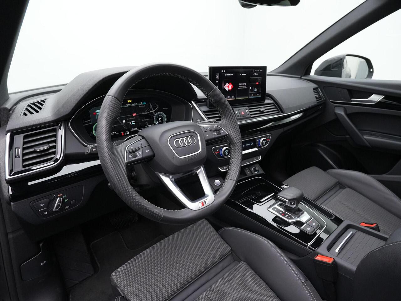 Audi Q5 55 TFSI e Quattro Competition / S-Line | Panoramadak | Trekhaak | Achteruitrijcamera | Stoelverwarming