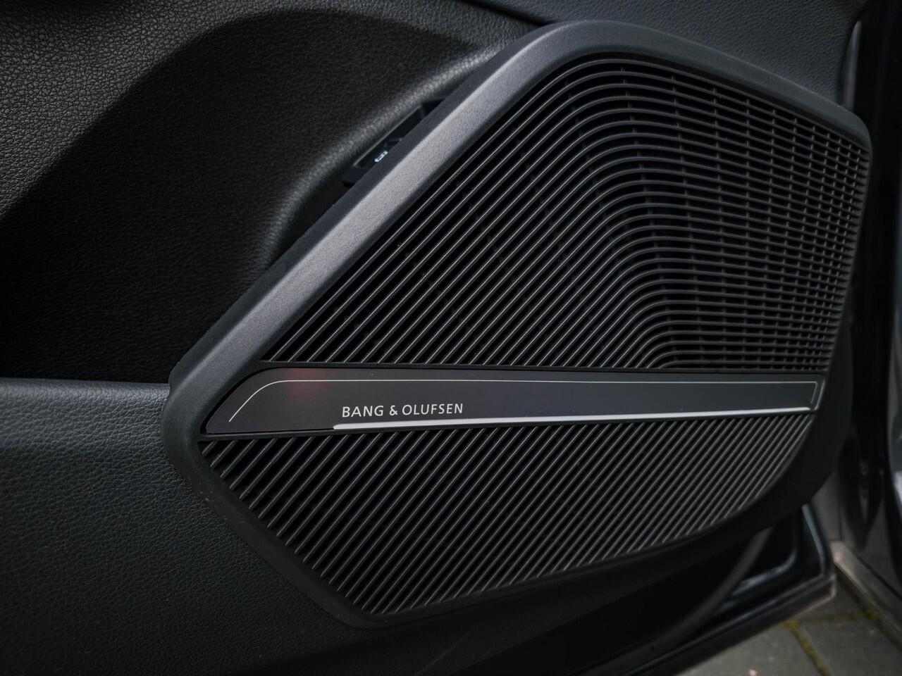 Audi Q5 Sportback 55 TFSI e S edition | Pano | Luchtv. | B&O | 21"| RS-stoel | 21" | Amb. 30 kl | Matrix |