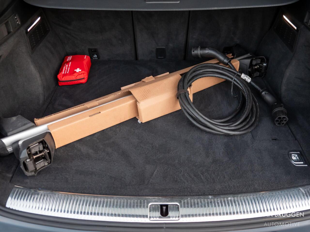 Audi Q5 50 TFSI e S-Line Pano Luchtv Massage B&O 21" BTW