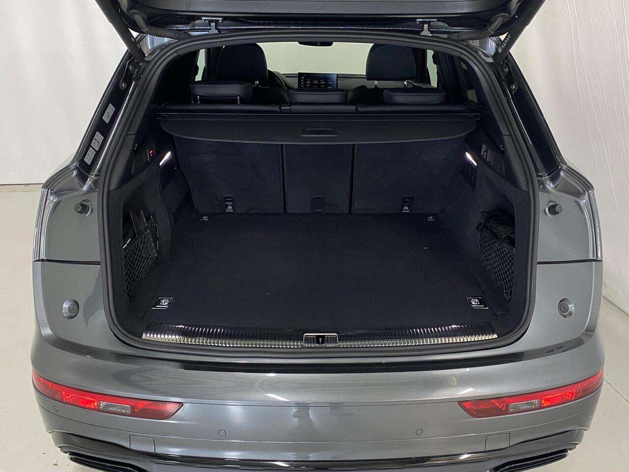 Audi Q5 50 TFSI e S edition S-line Panodak Trekhaak Zwartoptiek Sportstoel El. 20Inch Virtual Cockpit