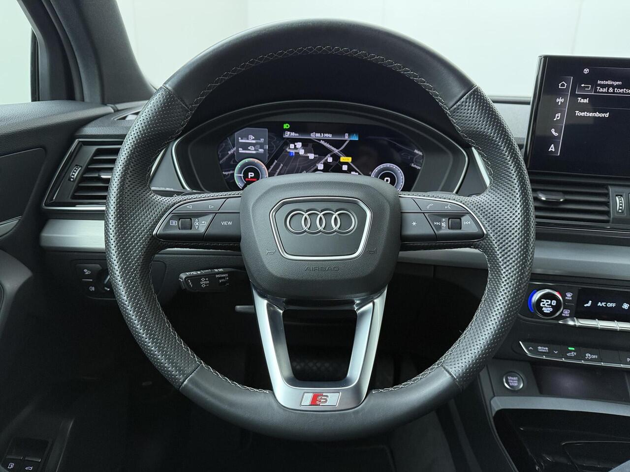 Audi Q5 50 TFSI e S edition | 299 PK | SoH 100% | Adaptive cruise control | Dodehoek detectie | Climate control | S line | Achteruitrijcamera |