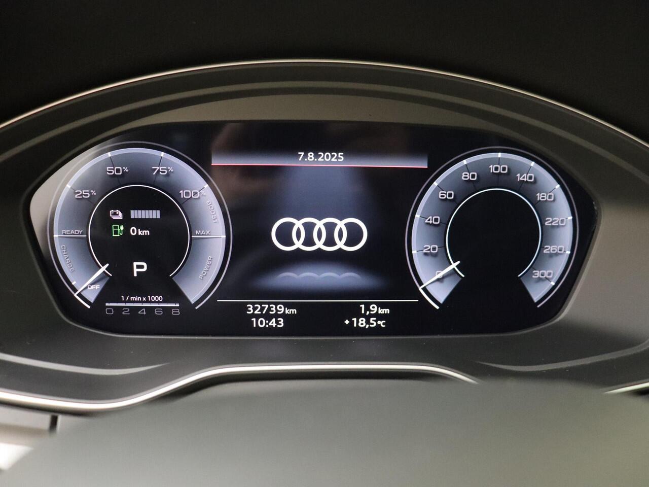 Audi Q5 50 TFSI e S edition | Panoramadak | 360 camera | Dodehoek detectie | LED matrix verlichting | Stoelverwarming | Parkeerasisstent | 3-zone airco | Navigatie Plus |