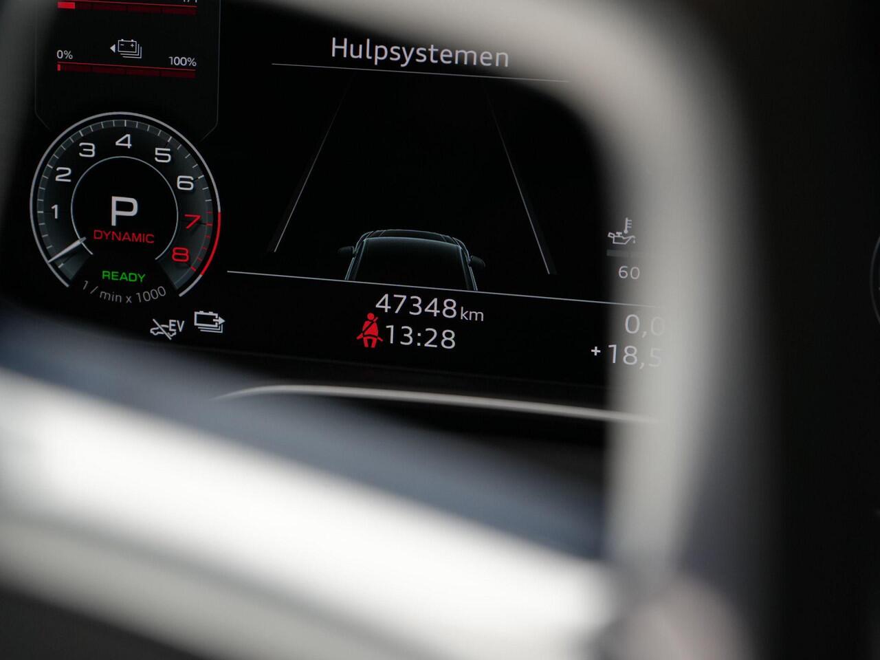 Audi Q5 Sportback 55 TFSI e 367 pk S-tronic S Edition Competition / S-Line | Luchtvering | Fijnnappa leder (rood gestikt) | Geheugenstoel | Bang & Olufsen