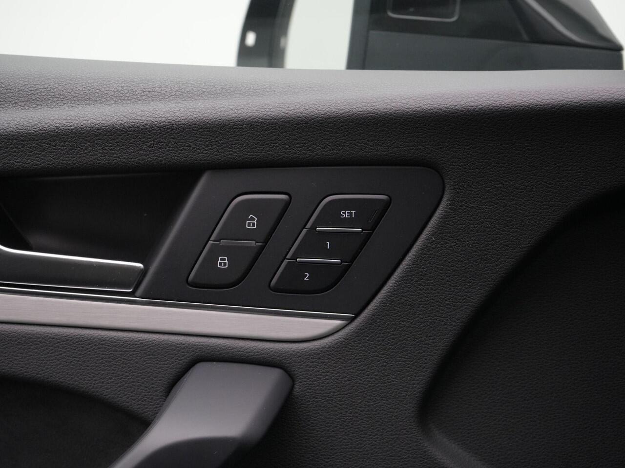 Audi Q5 Sportback 55 TFSI e 367 pk S-tronic S Edition Competition / S-Line | Luchtvering | Fijnnappa leder (rood gestikt) | Geheugenstoel | Bang & Olufsen