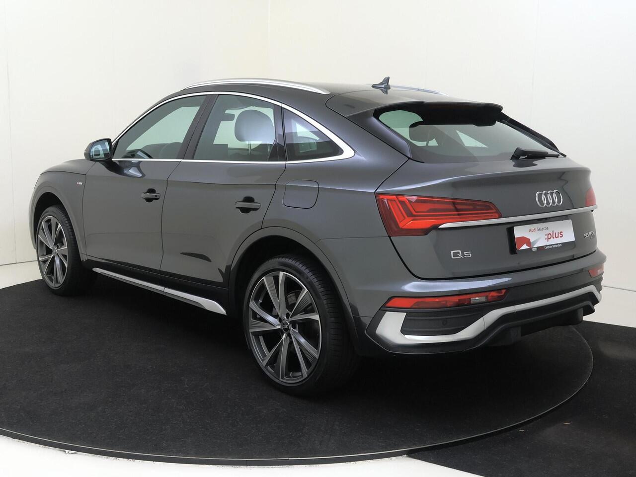 Audi Q5 Sportback 55 TFSI e S edition | Trekhaak | Achteruitrijcamera | 3-zone airco | LED matrix verlichting | Stoelverwarming | Adaptieve cruise control | Audi virtual cockpit |