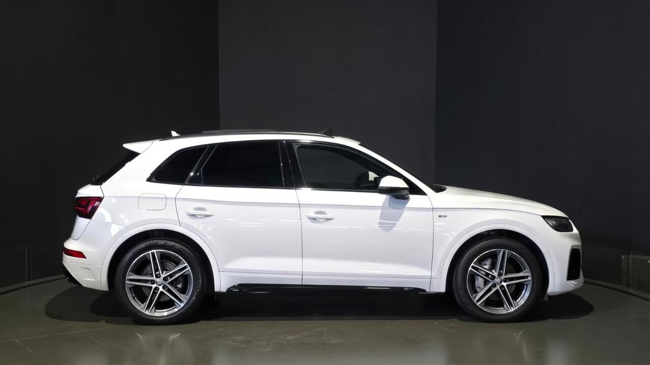 Audi Q5 50 TFSI e S edition | Hud | Trekhaak | Panorama | Carplay