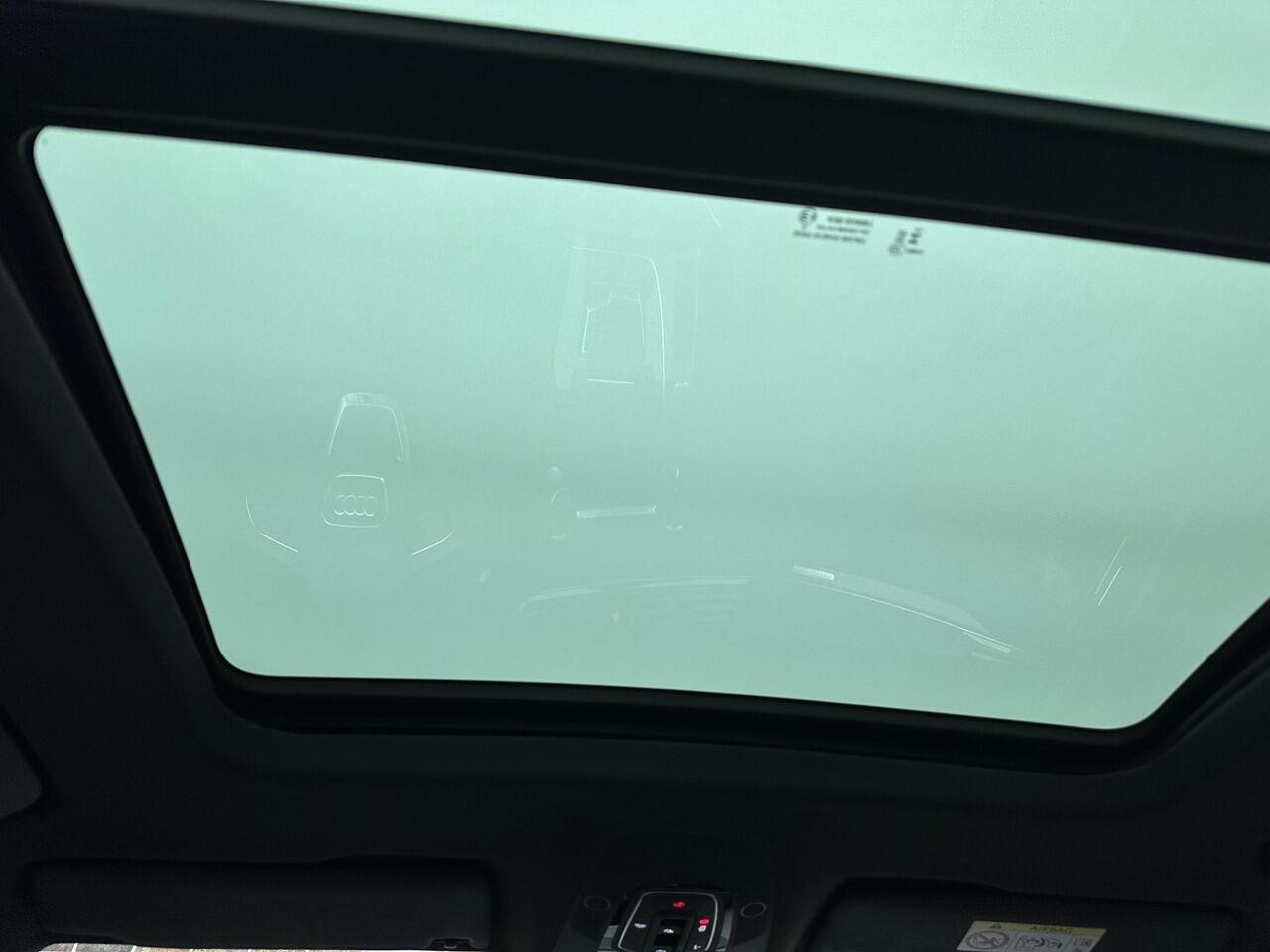 Audi Q5 Sportback 55 TFSI e S edition Competition Panorama Elek Stoel Leer Camera 360