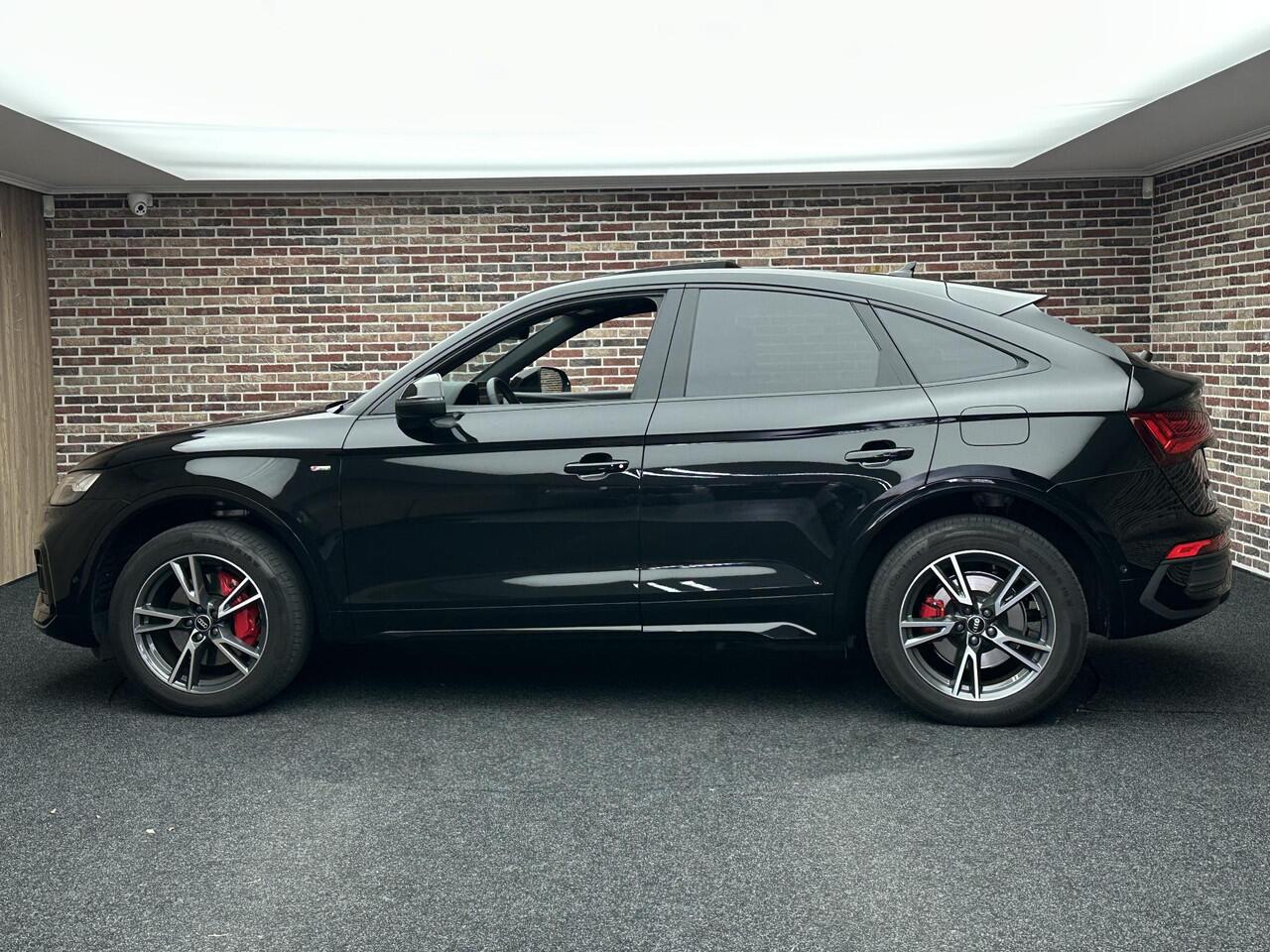 Audi Q5 Sportback 55 TFSI e S edition Competition Panorama Elek Stoel Leer Camera 360