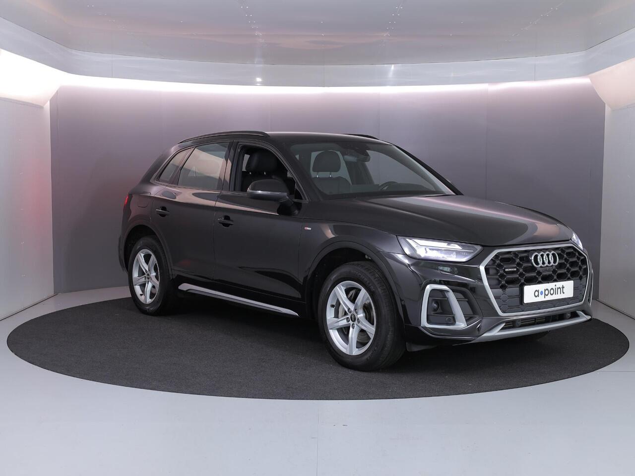 Audi Q5 50 TFSI e S edition 299pk S-tronic | 92% SOH | Parkeersensoren (Park assist) | Rondomzicht camera | Leder | Stoelverwarming | S-Line |