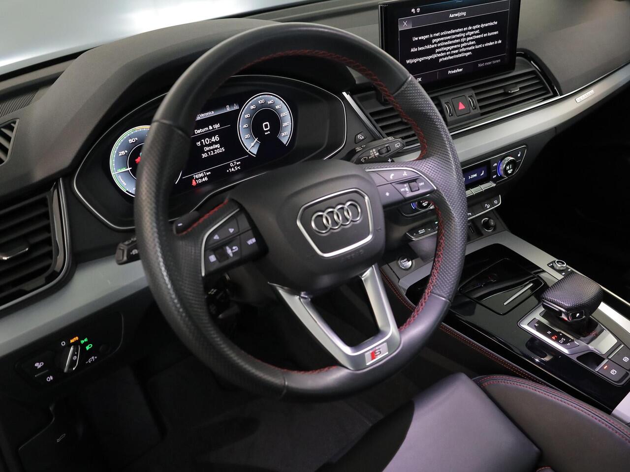 Audi Q5 50 TFSI e S edition 299pk S-tronic | 92% SOH | Parkeersensoren (Park assist) | Rondomzicht camera | Leder | Stoelverwarming | S-Line |