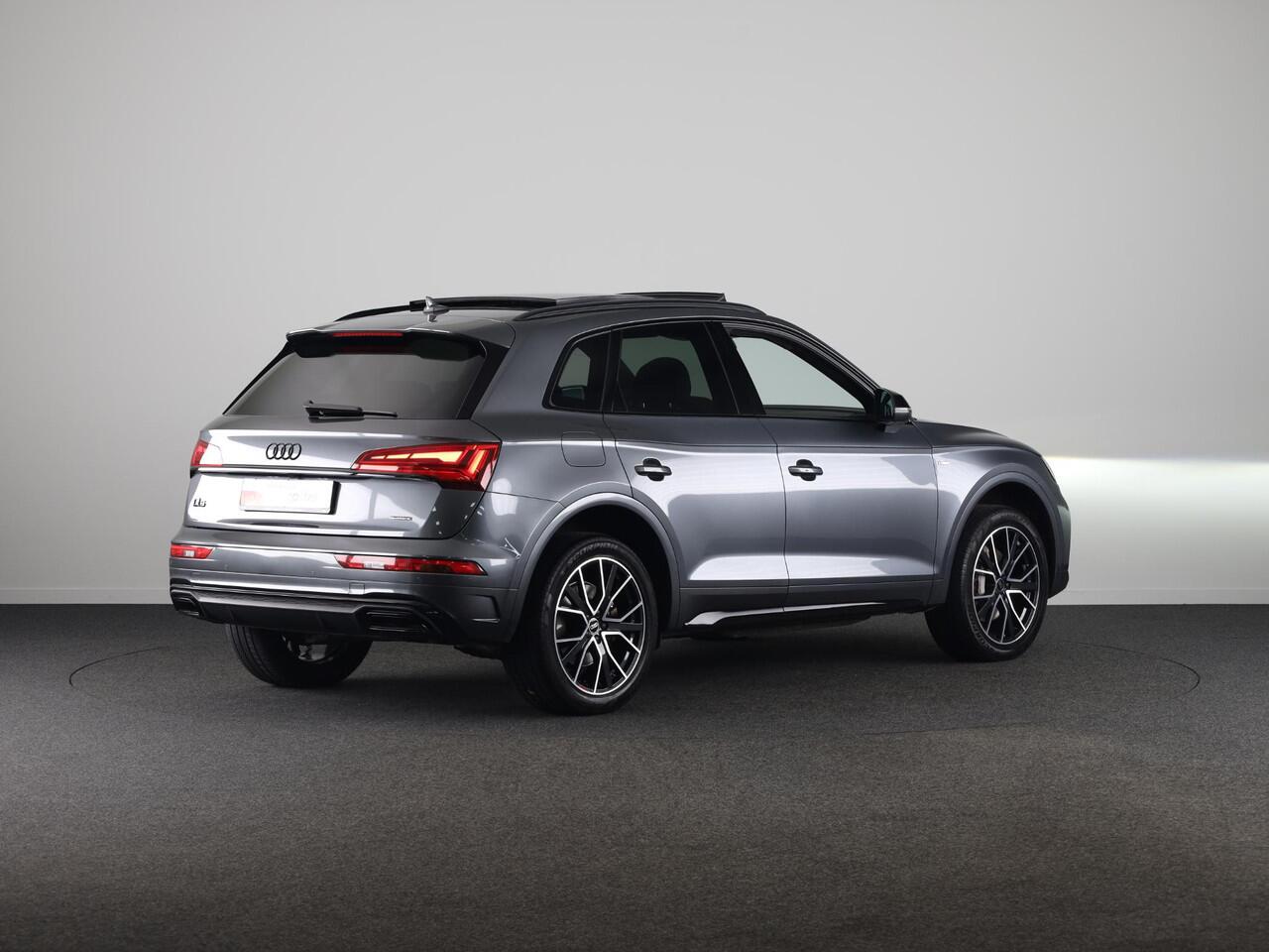 Audi Q5 50 TFSI e S edition 299 pk S-tronic | Navigatie | Panoramadak | Parkeersensoren | Achteruitrijcamera | Stoelverwarming |
