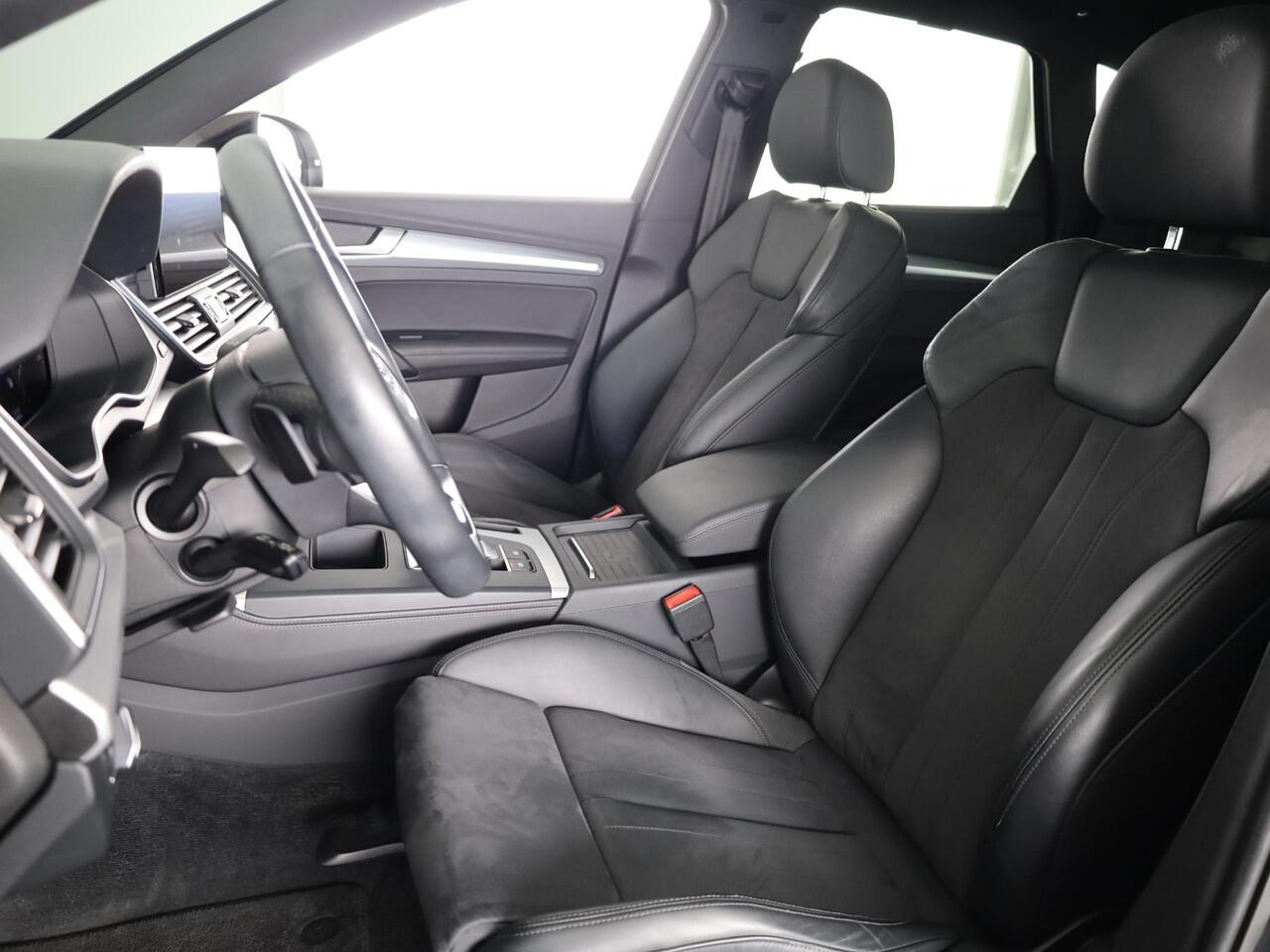 Audi Q5 50 TFSI e S edition 299 pk S-tronic | Navigatie | Panoramadak | Parkeersensoren | Achteruitrijcamera | Stoelverwarming |