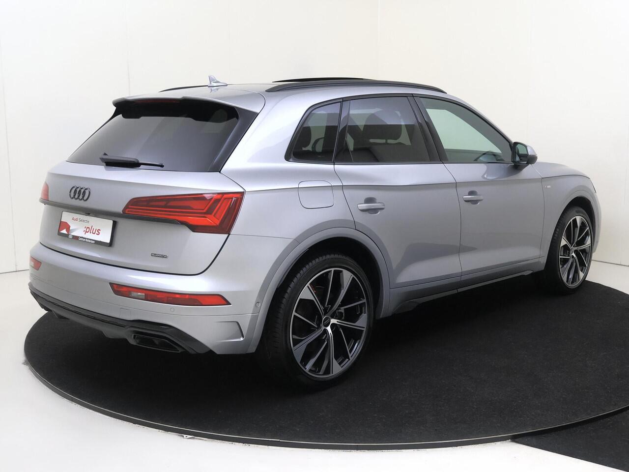 Audi Q5 50 TFSI e S edition | Panoramadak | Luchtvering | Trekhaak | 360 camera | 3-zone airco | LED matrix verlichting | Keyless | Parkeerassistent |
