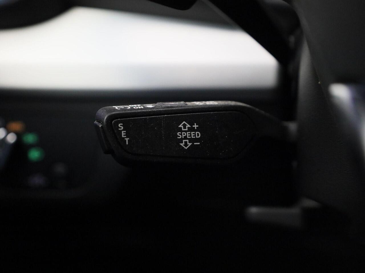 Audi Q5 50 TFSIe 220kW/299PK S Line · Panoramadak · Leder/Alcantara · Camera + Parkeersensoren