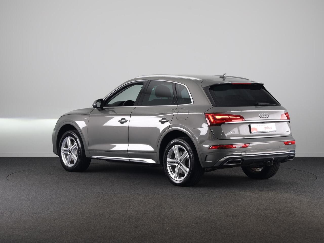 Audi Q5 50 TFSI e S edition 299 pk S-tronic | Navigatie | Parkeersensoren | Achteruitrijcamera | Autom. airco (3 zones) |