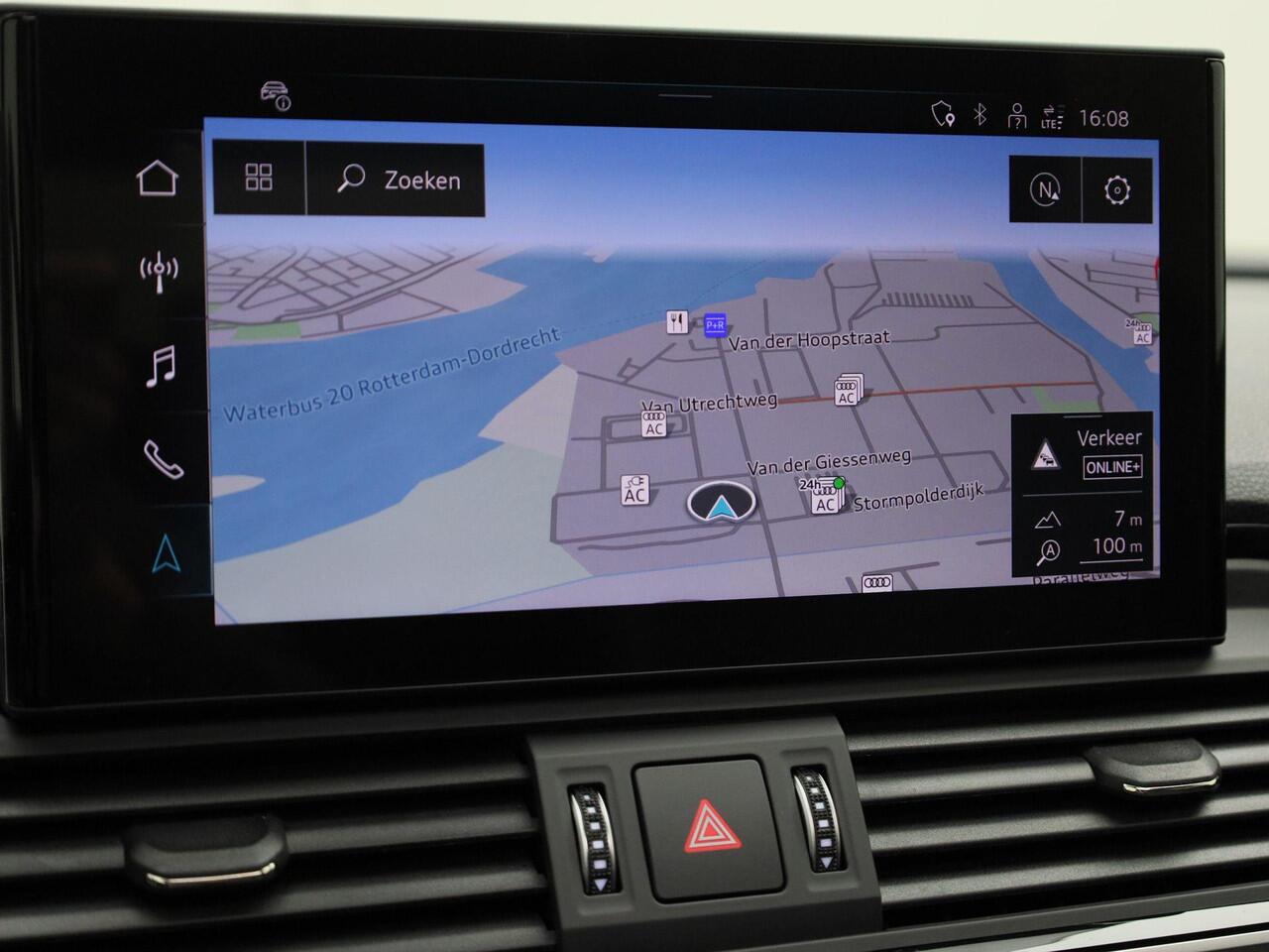 Audi Q5 50 TFSIe 220kW/299PK S Line · Panoramadak · Apple/Android Car Play · Adaptive Cruise Control · Leder/stof · Drive select