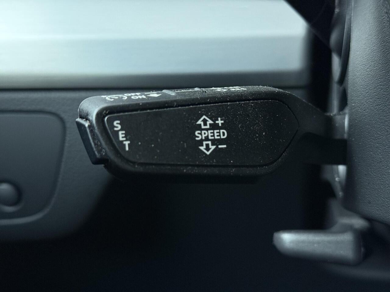 Audi Q5 50 TFSI e S edition | 299 PK | SoH 100% | Matrix LED koplampen | Panoramadak | Luchtvering | Climate control | S line |