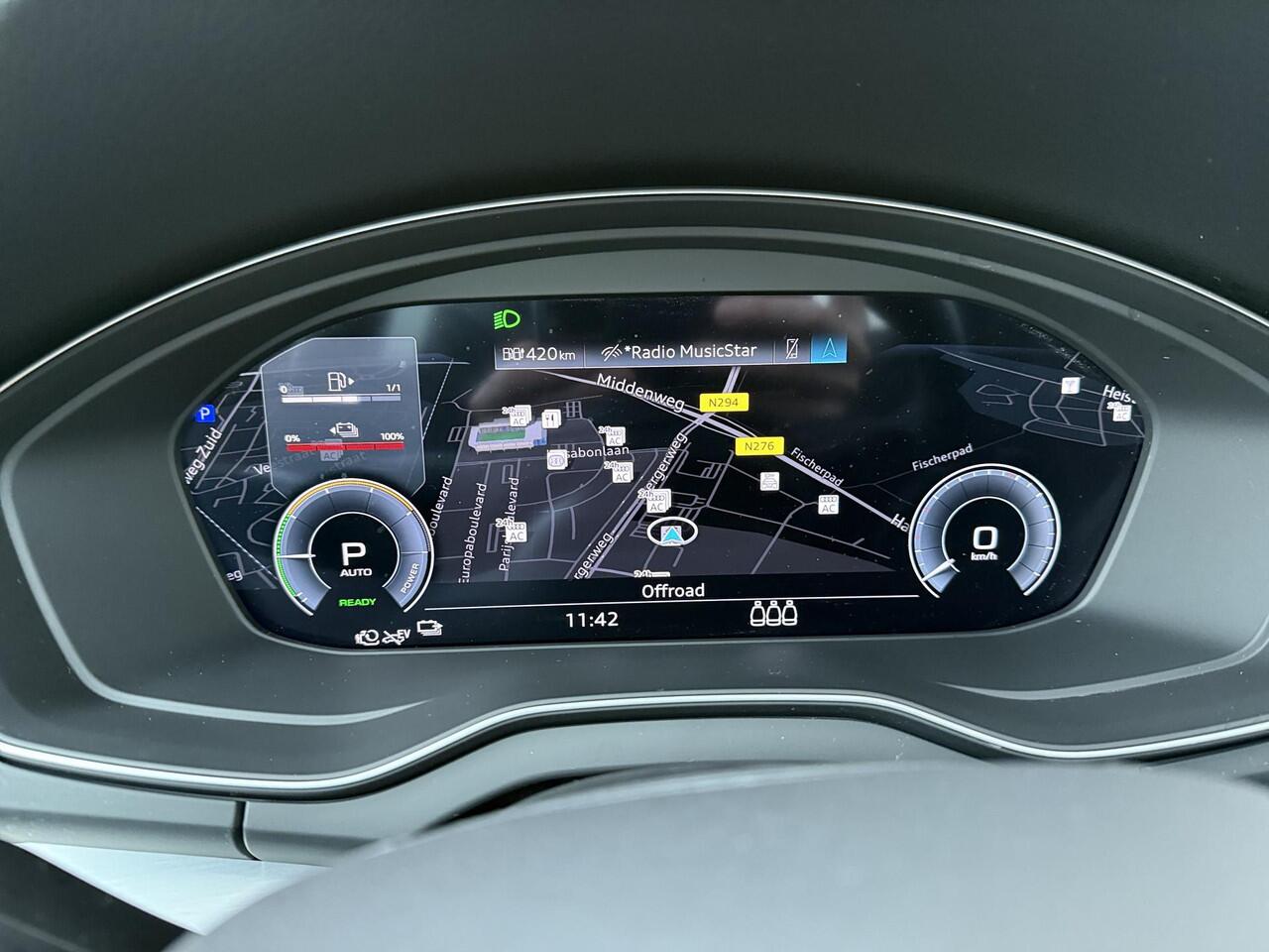 Audi Q5 50 TFSI e S edition | 299 PK | SoH 100% | Matrix LED koplampen | Panoramadak | Luchtvering | Climate control | S line |