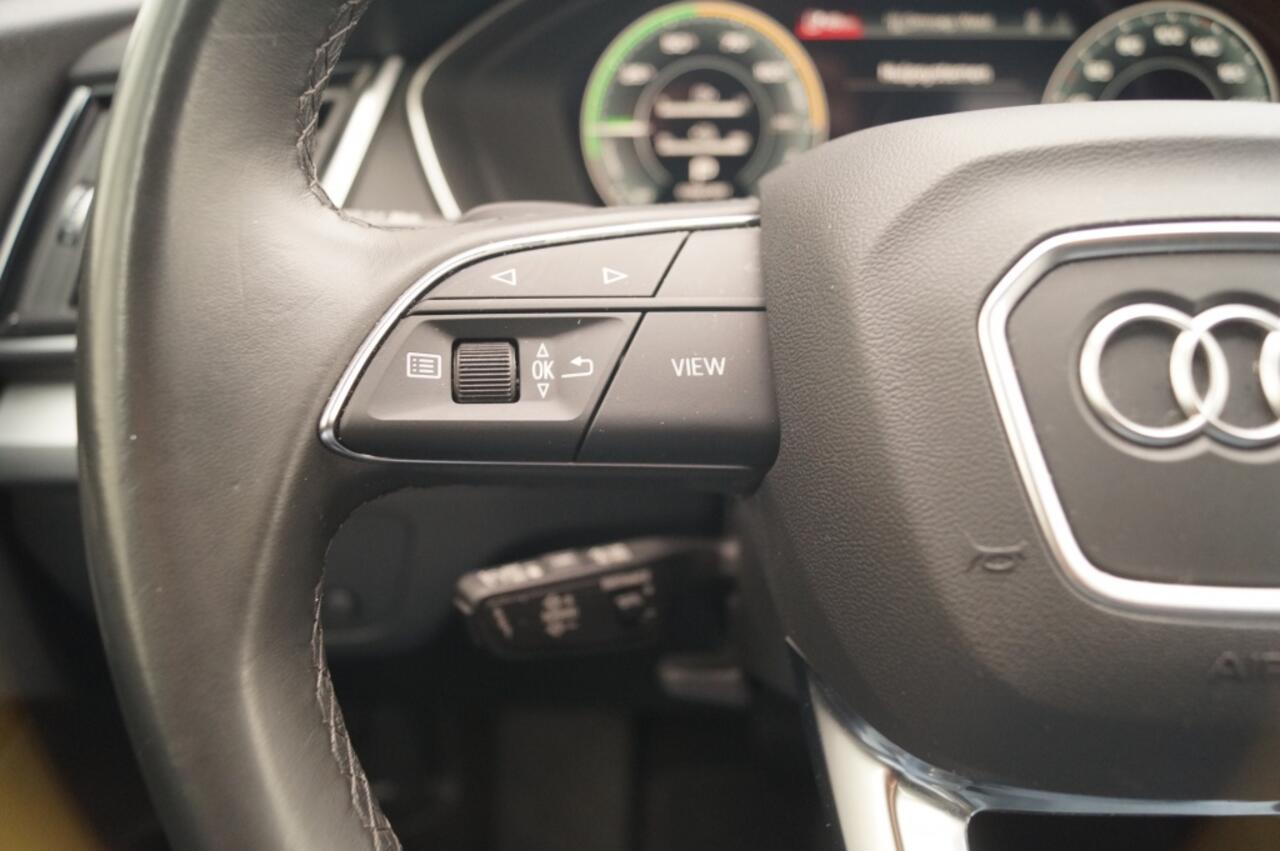Audi Q5 50 TFSIe PHEV Advanced Edition -NAVI-TREKHAAK-ECC-