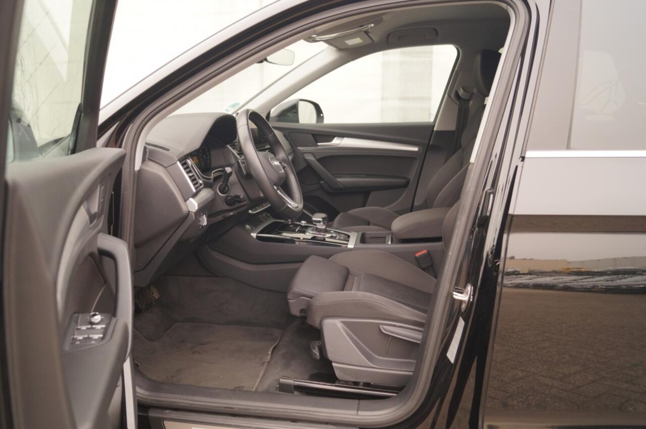 Audi Q5 50 TFSIe PHEV Advanced Edition -NAVI-TREKHAAK-ECC-