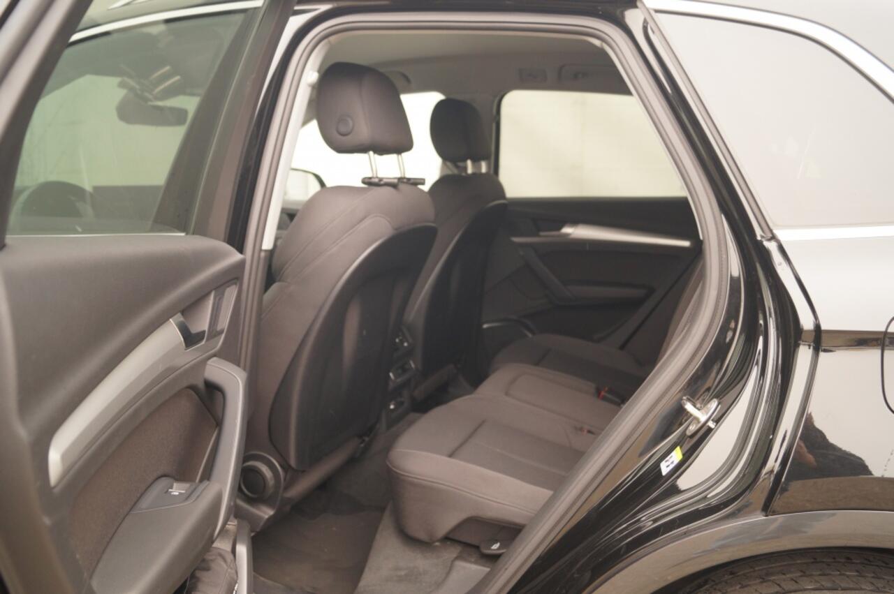 Audi Q5 50 TFSIe PHEV Advanced Edition -NAVI-TREKHAAK-ECC-