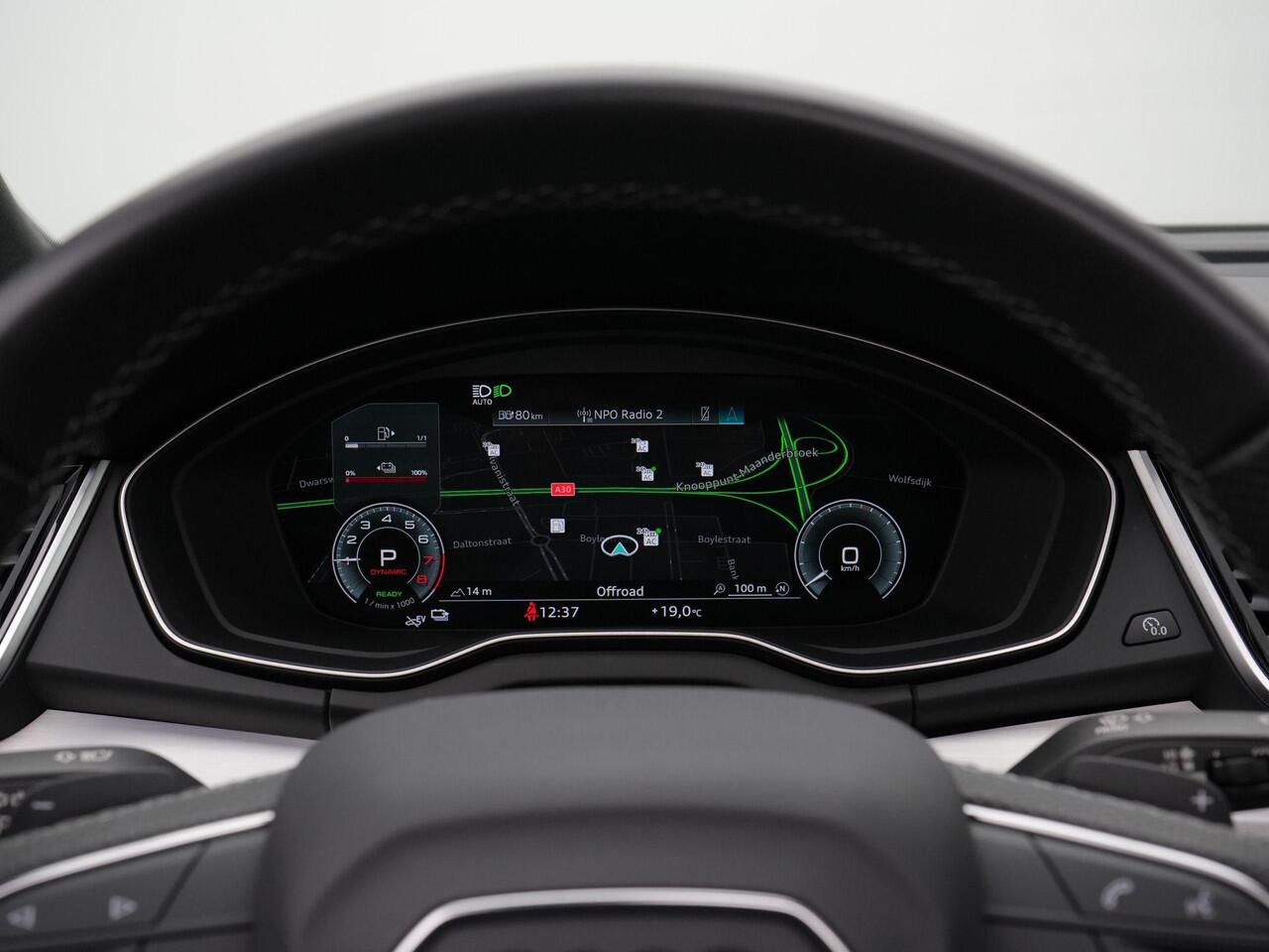 Audi Q5 50 TFSI e 299 pk S-tronic S edition Competition / S-Line | Panoramadak | Trekhaak | Matrix LED | Achteruitrijcamera | Stoelverwarming