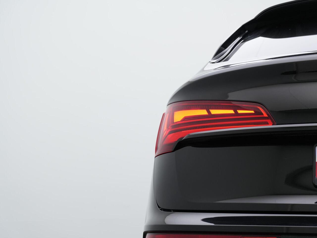 Audi Q5 Sportback 50 TFSI e Quattro S-Line | Leder | Achteruitrijcamera | Lederen interieurdelen | Stoelverwarming