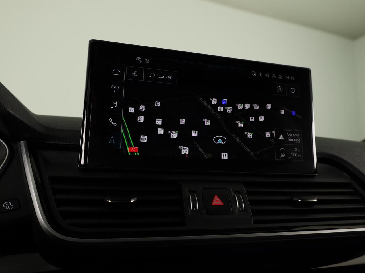 Audi Q5 50 TFSI e Advanced edition 299 pk S-tronic | Navigatie | Panoramadak | Parkeersensoren (Park assist) | Rondomzicht camera | Lederenbekleding | Stoelverwarming |