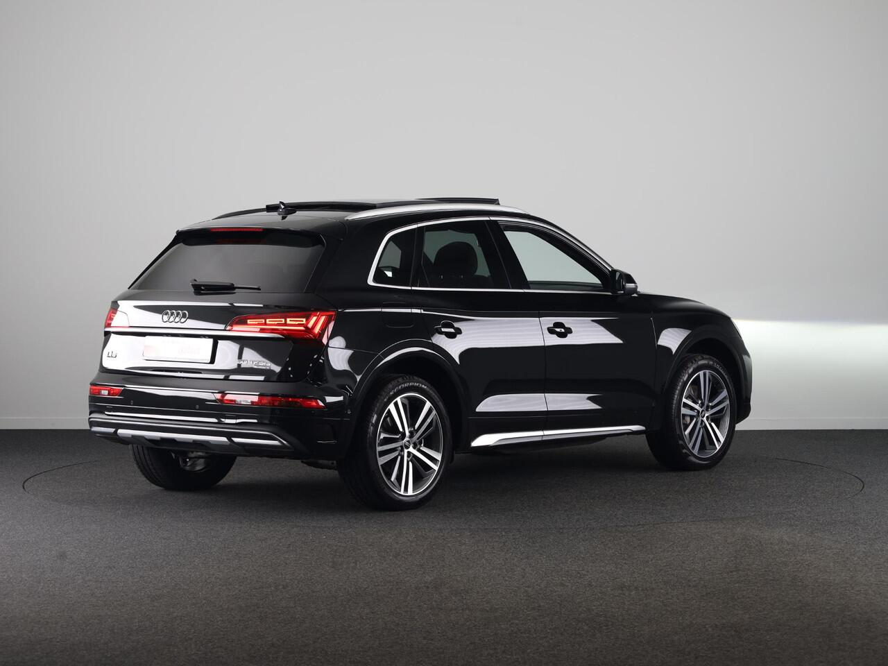 Audi Q5 50 TFSI e Advanced edition 299 pk S-tronic | Navigatie | Panoramadak | Parkeersensoren (Park assist) | Rondomzicht camera | Lederenbekleding | Stoelverwarming |