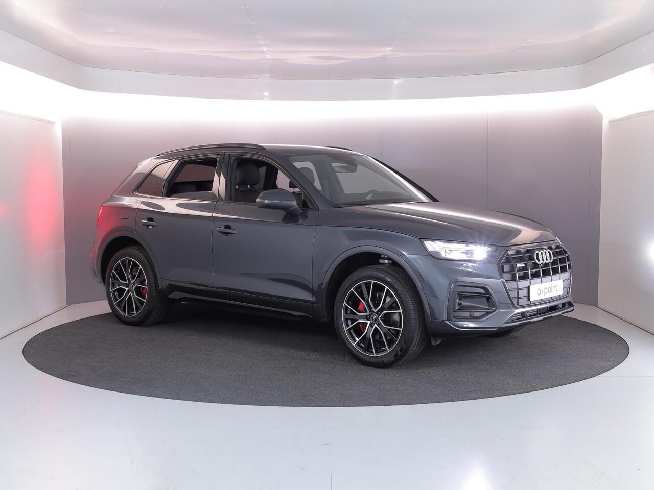 Audi Q5 2.0 TFSI e-hybrid quattro Advanced edition 299PK S-tronic | S-line interieur | Trekhaak | Optiek zwart | Verlengde garantie