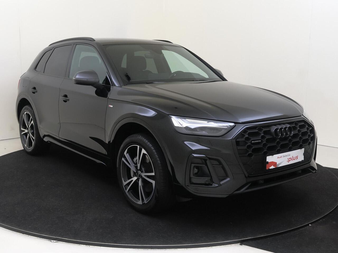Audi Q5 55 TFSI e S edition Competition | Trekhaak | Achteruitrijcamera | 3-zone airco | Keyless | LED matrix verlichting | Adaptieve cruise control | Stoelverwarming | CarPlay |