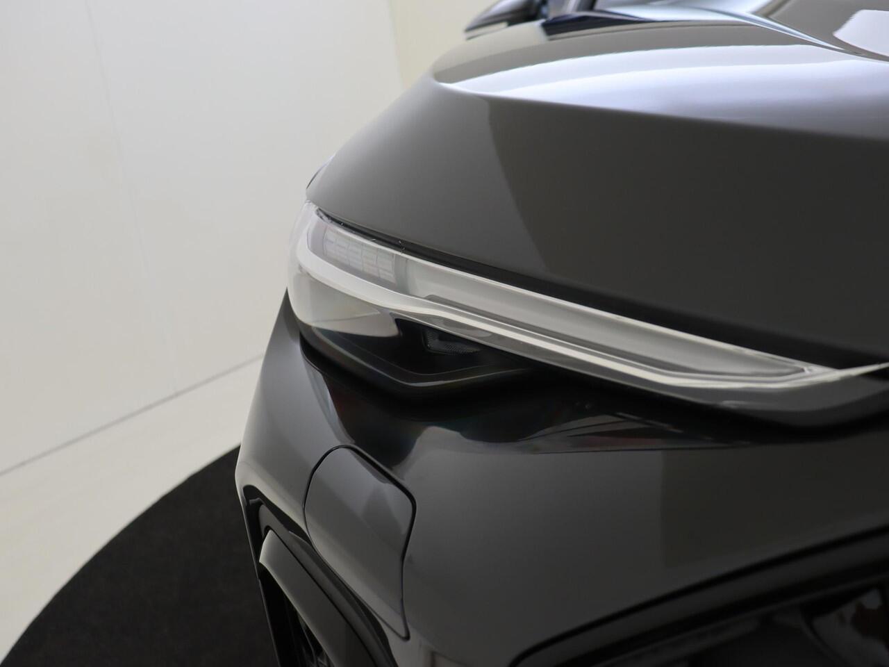 Audi Q5 Sportback 2.0 TFSI e-hybrid quattro S edition | Panoramadak | Lederen bekleding | Trekhaak | Tech Plus | Optiekpakket zwart