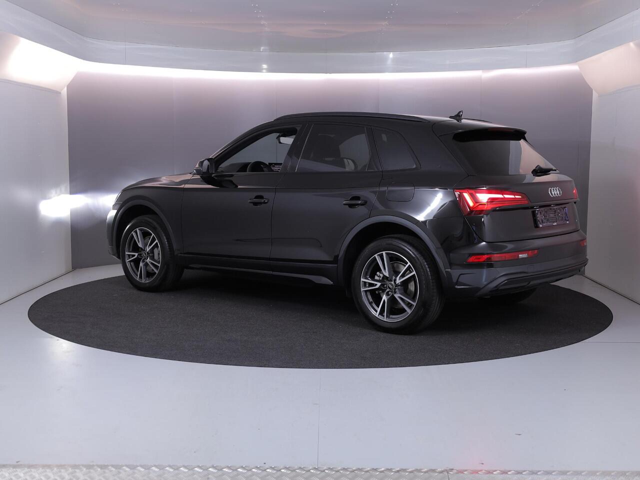 Audi Q5 50 TFSI e Advanced edition 299 pk S-tronic | Verlengde garantie | Navigatie | Trekhaak (wegklapbaar) | Parkeersensoren | Stoelverwarming v/a | S-line interieur |