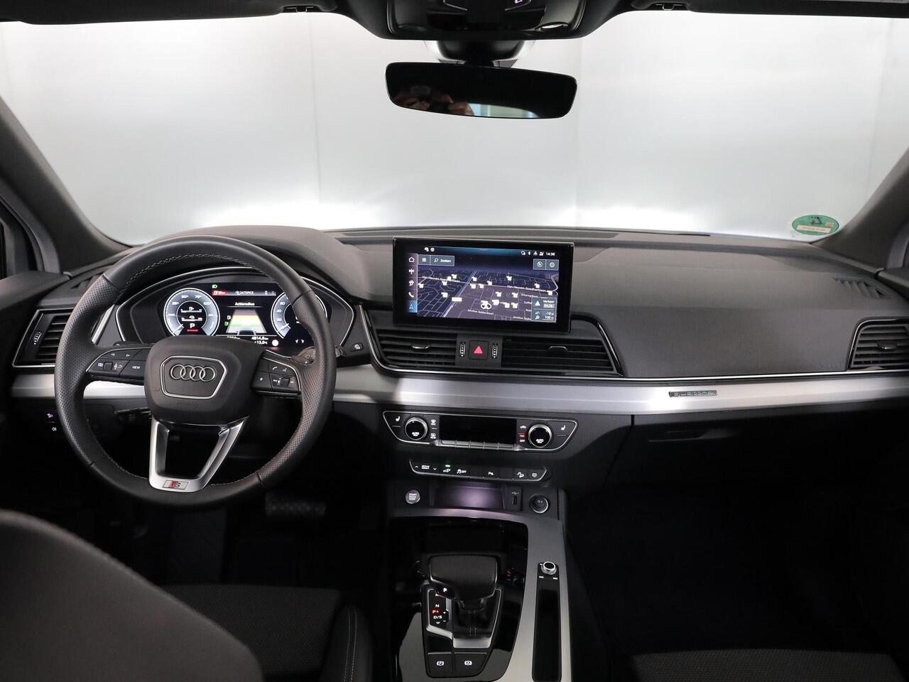 Audi Q5 50 TFSI e Advanced edition 299 pk S-tronic | Verlengde garantie | Navigatie | Trekhaak (wegklapbaar) | Parkeersensoren | Stoelverwarming v/a | S-line interieur |