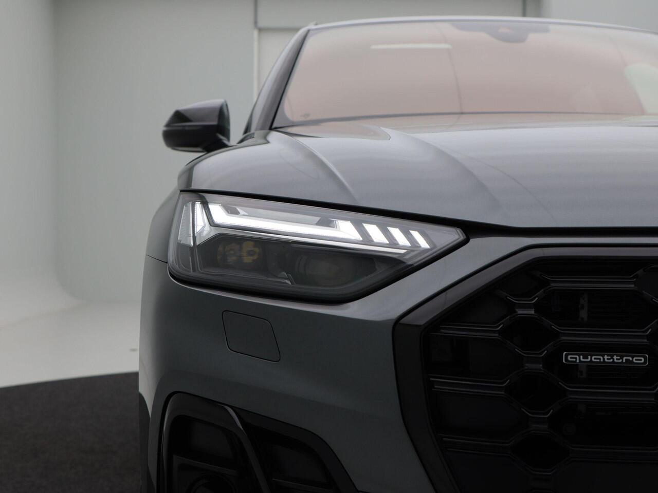 Audi Q5 55 TFSi e 367 Pk Automaat S-Line | Panoramadak | Adaptive Cruise | CarPlay | Stoelverwarming | Climate Control | Stuurverwarming | 360 camera | Trekhaak | 21 inch | 8.999 Km!!