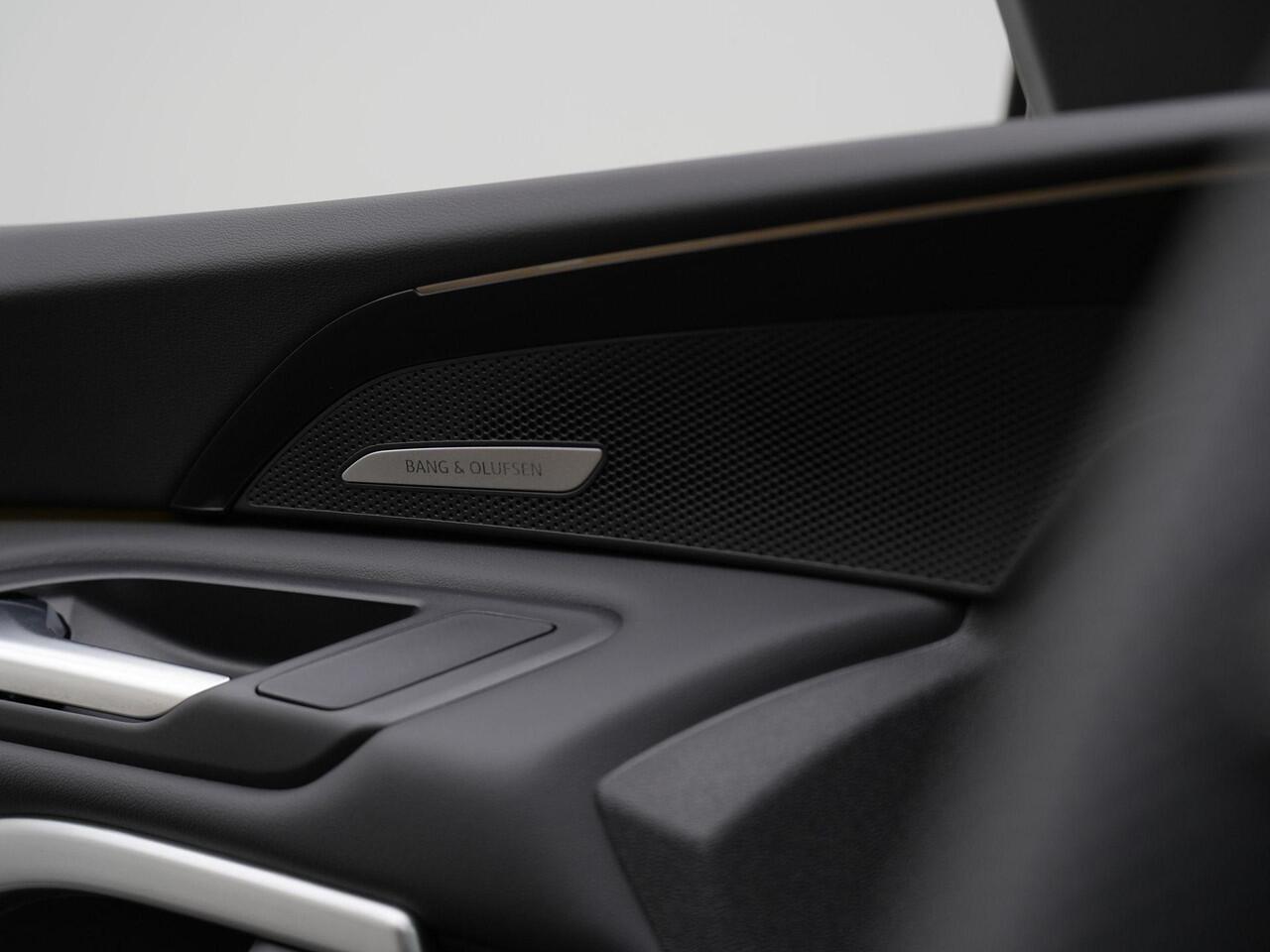 Audi Q5 2.0 TFSI e-hybrid Quattro S edition Competition / S-Line | Panoramadak | Trekhaak | Luchtvering | Twinleder | 360 camera | Bang & Olufsen