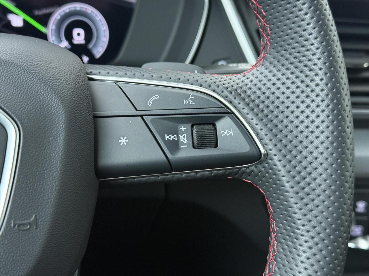 Audi Q5 Sportback 55 TFSI e S edition Competition | 367 PK | SoH 97% | Trekhaak | Head-up display | Matrix LED koplampen | S line interieur | Adaptive cruise control |