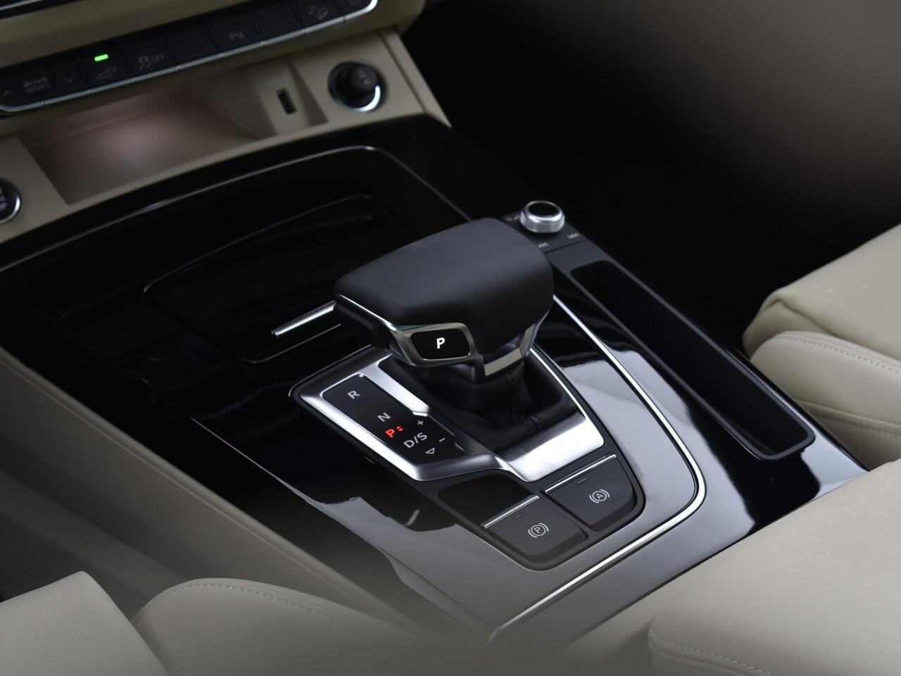 Audi Q5 Sportback Advanced edition 50 TFSI e 220 kW/299 PK · Luchtvering · Glazen panoramadak · Ass. pakket City + Tour · Lederen bekleding