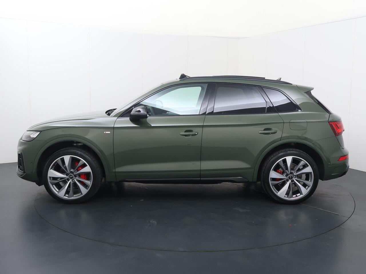 Audi Q5 55 TFSI e S edition Competition | 367 PK | SoH 97% | Trekhaak | Panoramadak | 360 graden camera | 21" LM velgen | S line |