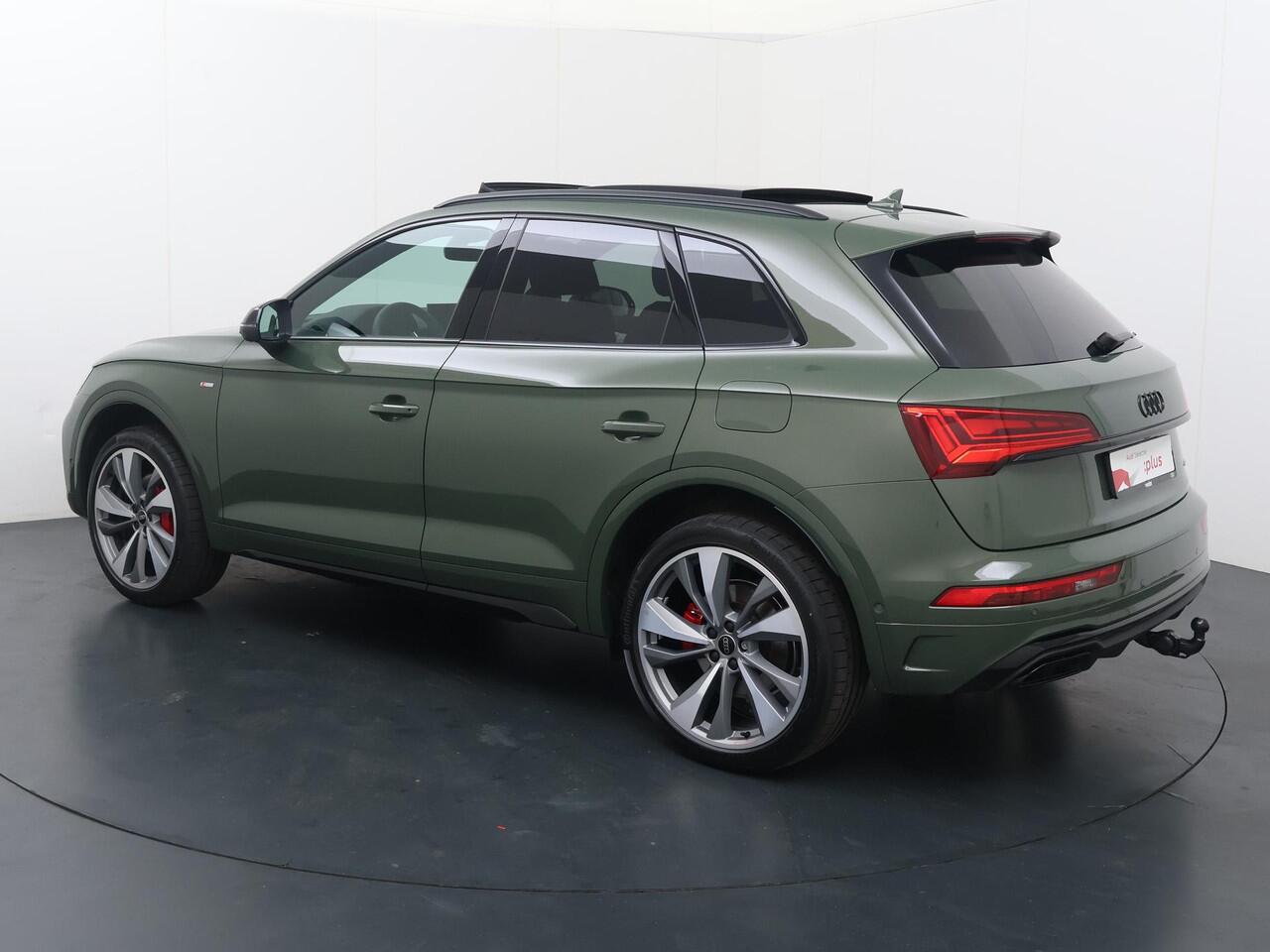 Audi Q5 55 TFSI e S edition Competition | 367 PK | SoH 97% | Trekhaak | Panoramadak | 360 graden camera | 21" LM velgen | S line |