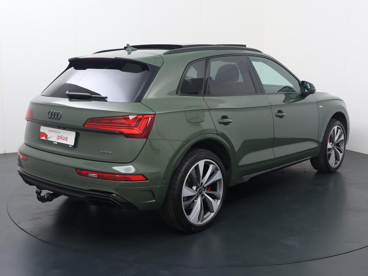 Audi Q5 55 TFSI e S edition Competition | 367 PK | SoH 97% | Trekhaak | Panoramadak | 360 graden camera | 21" LM velgen | S line |