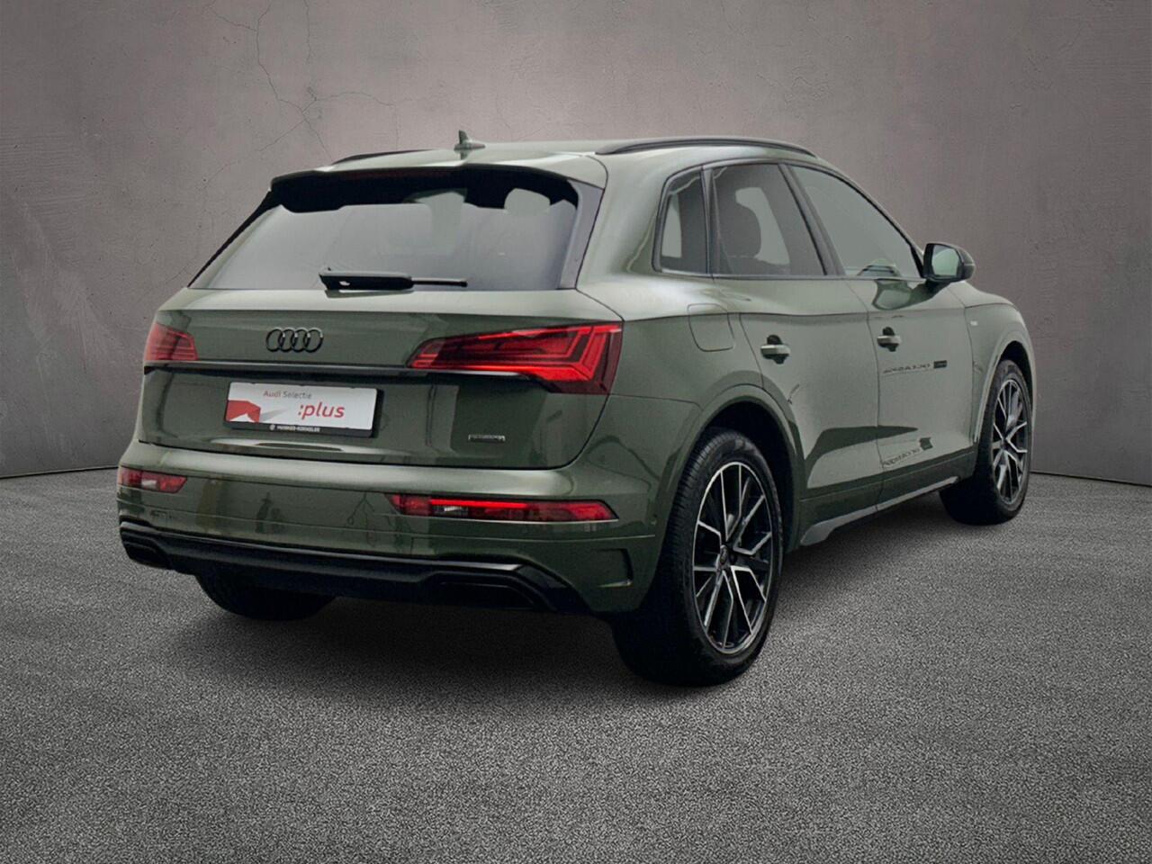 Audi Q5 55 TFSI e S edition | Trekhaak | Luchtvering | MMI plus | Audi sound | Headup | City | Tour | Memory | Matrix |