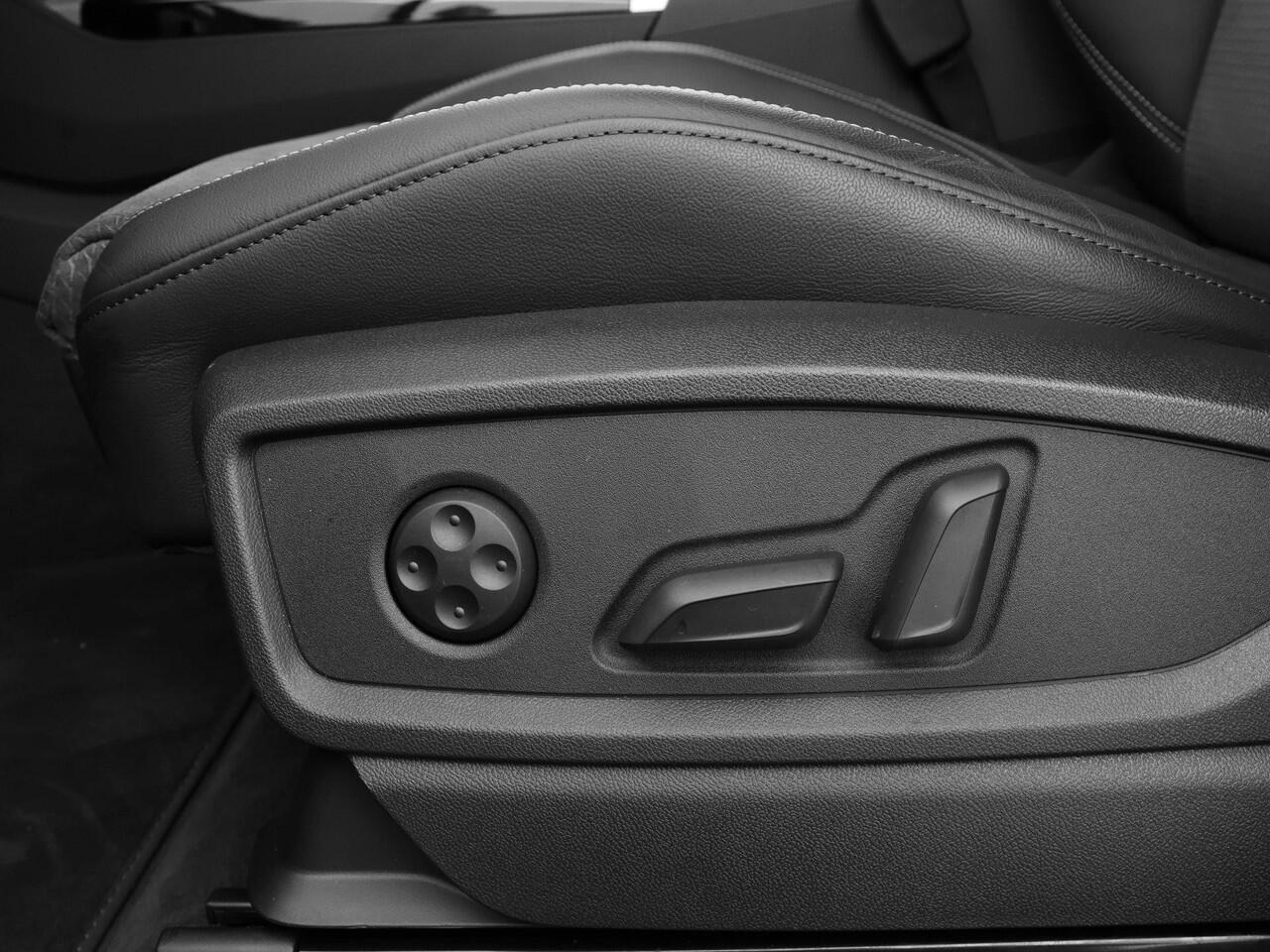 Audi Q5 55 TFSIe 367pk S-tronic Quattro Competition · Panoramadak · 360 Camera · Inklap. Trekhaak · Alarmklasse 3 · Dodehoeksensor · Matrix LED · 21'' Inch · Garantie t/m 24-06-2030 of 100.000km