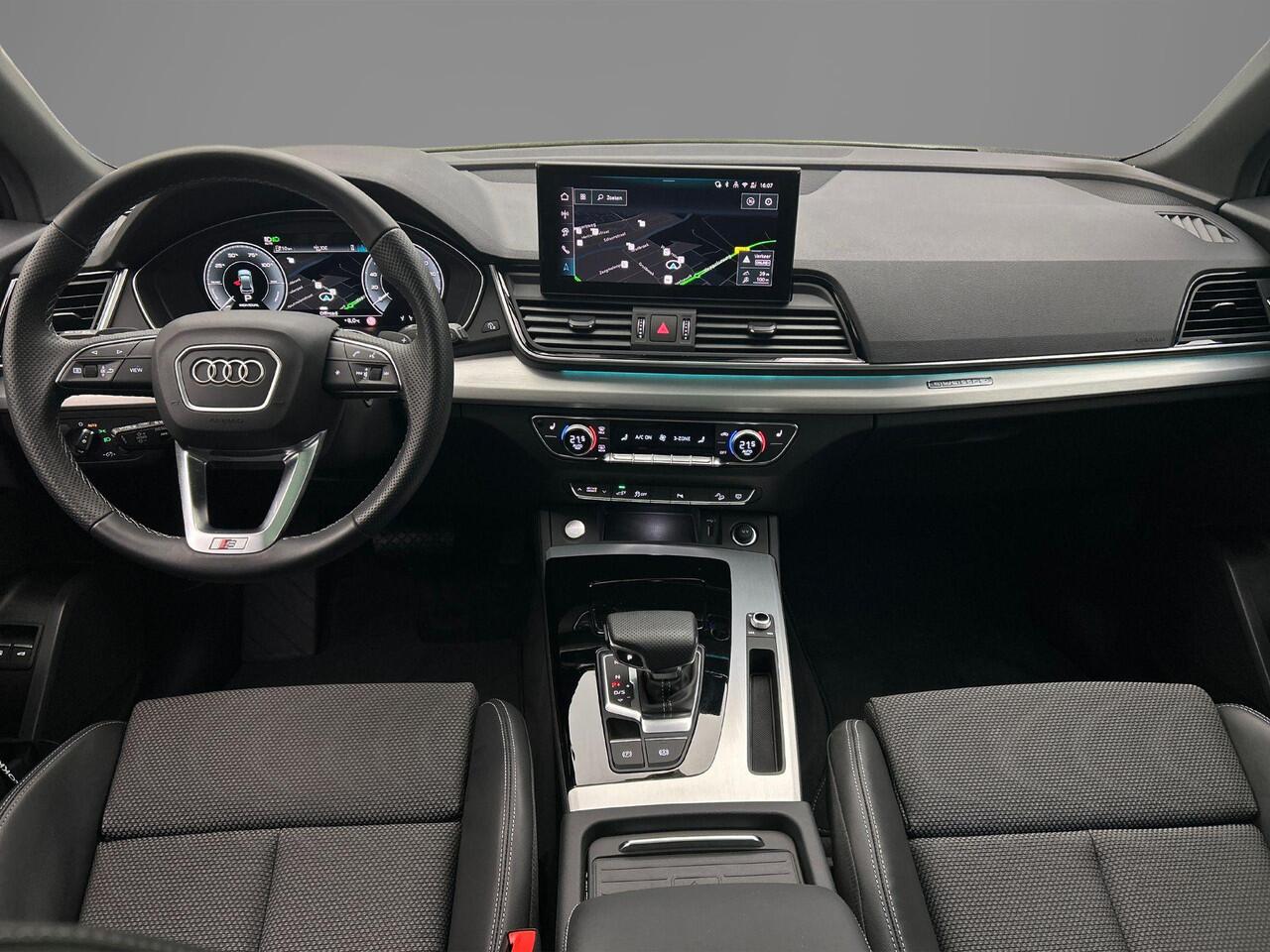 Audi Q5 50 TFSI e S edition Competition | Luchtvering | Pano | City | Tour | Matrix-led | Achteruitrijcamera | Audi Sound |